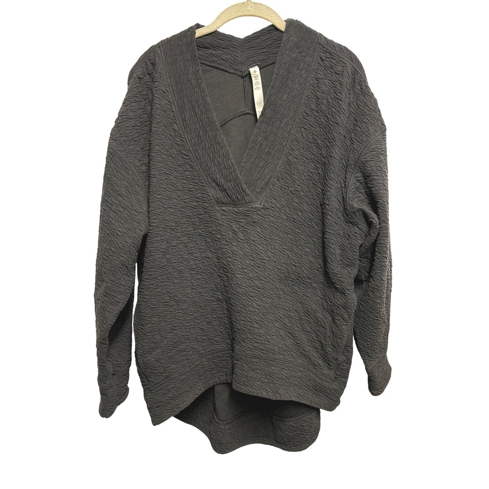 Lululemon Rippled V-Neck Pullover Black Textured Oversized Hi-Low‎ Hem Size 6